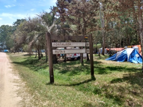 Campsites on the way to Santa Teresa fortress